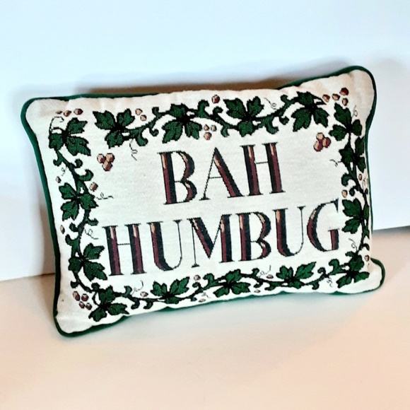 Tapestry "BAH HUMBUG" Holiday Accent Pillow 12 x 9 - Picture 1 of 7